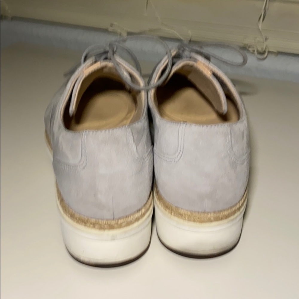 Clarks - Picture 3 of 4